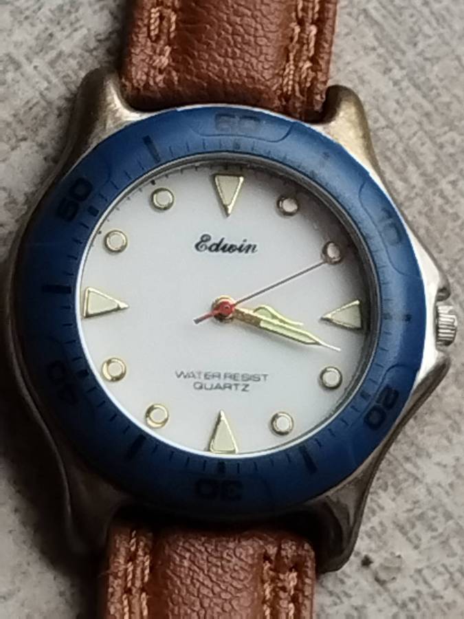 MENS EDWIN SPORTS WATCH WITH ROTATING BEZEL IN EXCELLENT WORKING CONDITION