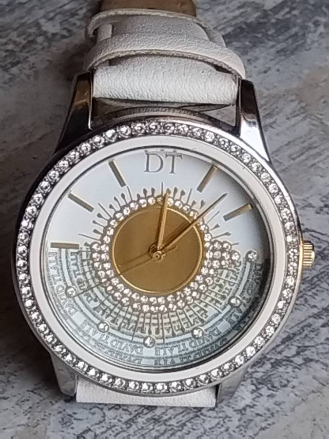 LADIES DAVID TLALE WATCH IN EXCELLENT WORKING CONDITION