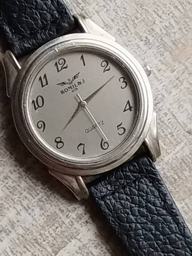 MENS VINTAGE ROMIL & J WATCH IN EXCELLENT WORKING CONDITION