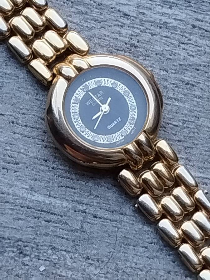 LADIES WESTAR GOLD WATCH IN EXCELLENT WORKING CONDITION