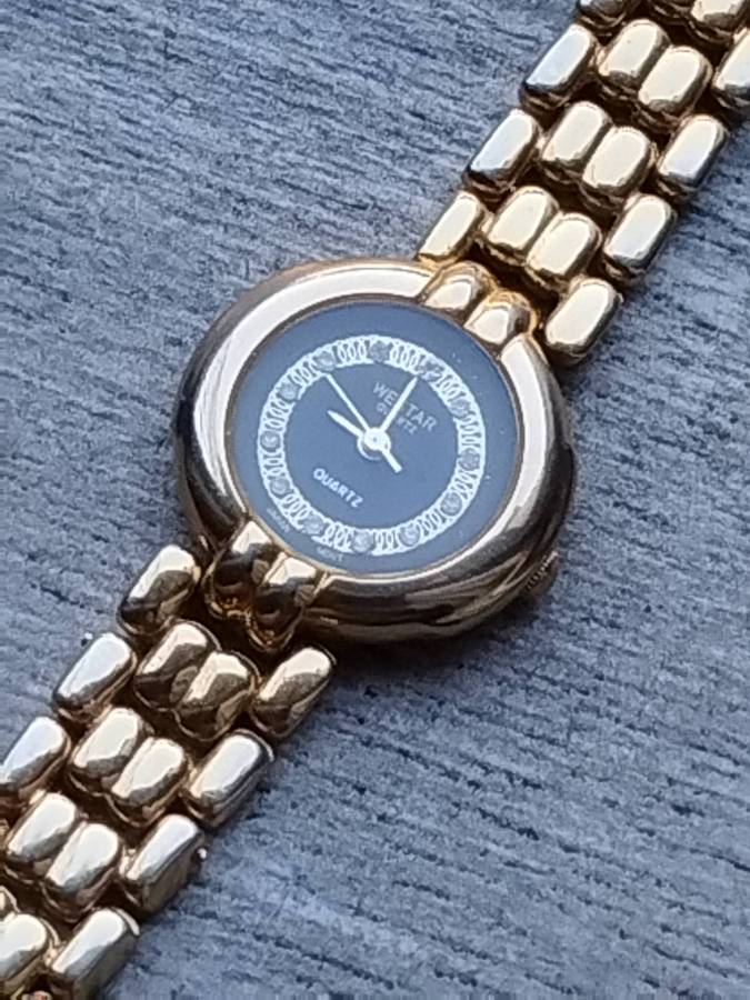 LADIES WESTAR GOLD WATCH IN EXCELLENT WORKING CONDITION