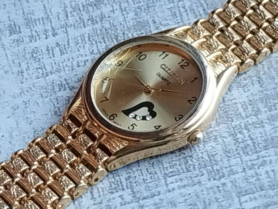 MENS VINTAGE CITIZEN GOLD WATCH IN EXCELLENT WORKING CONDITION