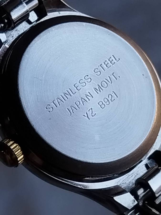 LADIES STAINLESS STEEL WATCH SET BOTH IN EXCELLENT WORKING CONDITION - BIDDING FOR BOTH WATCHES