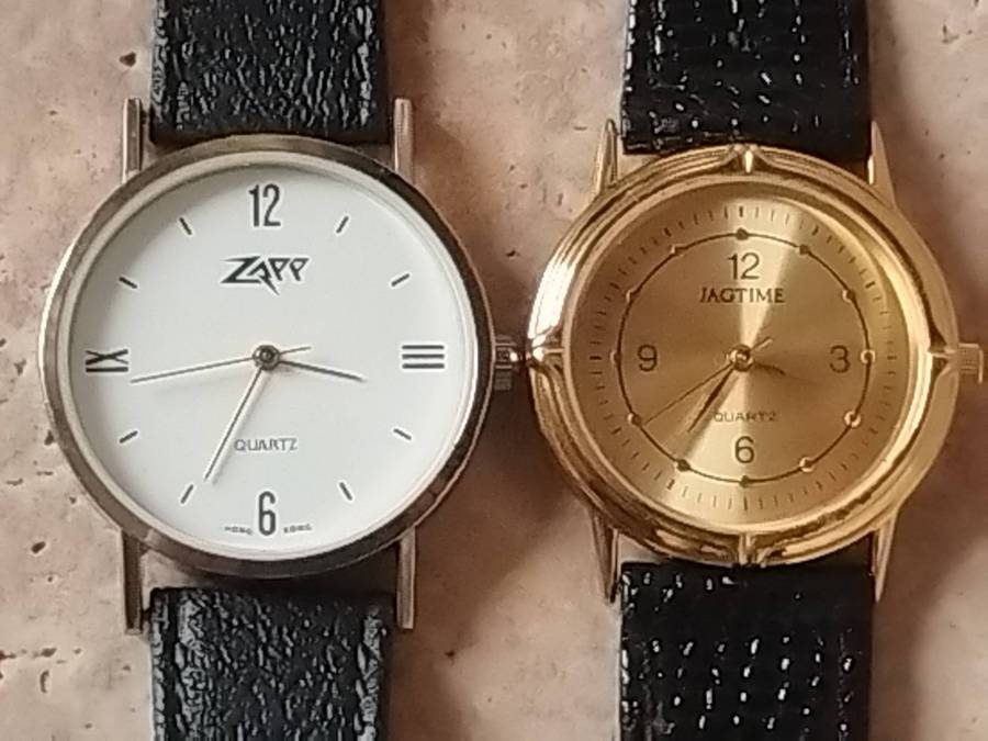 MENS SILVER AND GOLD WATCH SET BOTH IN EXCELLENT WORKING CONDITION - BIDDING FOR BOTH WATCHES