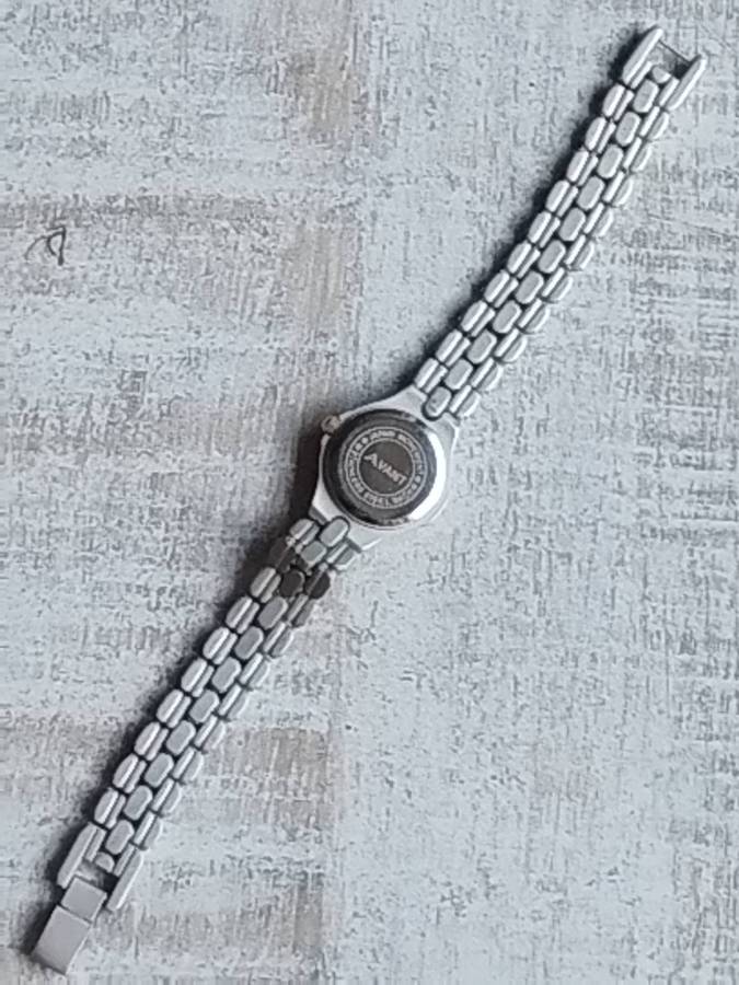 LADIES AVANT 2-TONE WATCH IN EXCELLENT WORKING CONDITION - UNUSED UNWORN STILL IN PACKAGING