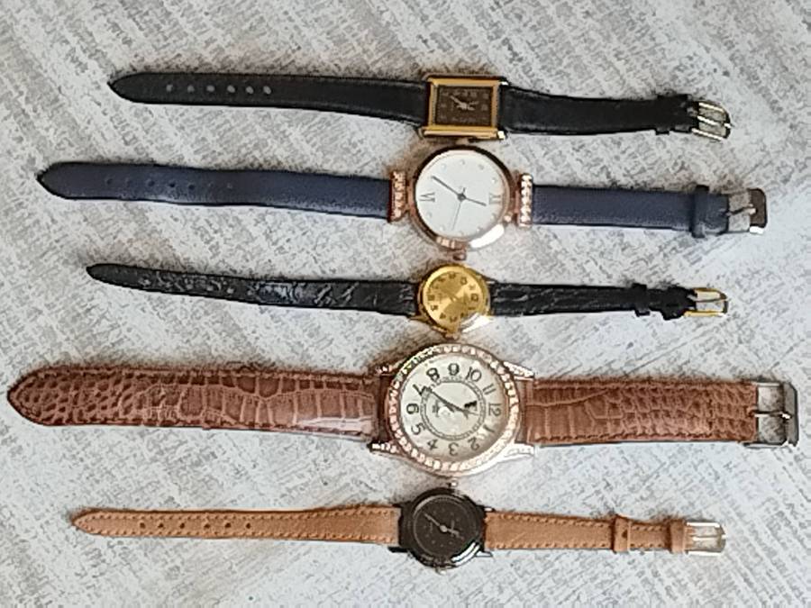 LADIES WATCH COLLECTION ALL IN EXCELLENT WORKING CONDITION - BIDDING FOR ALL 5 WATCHES