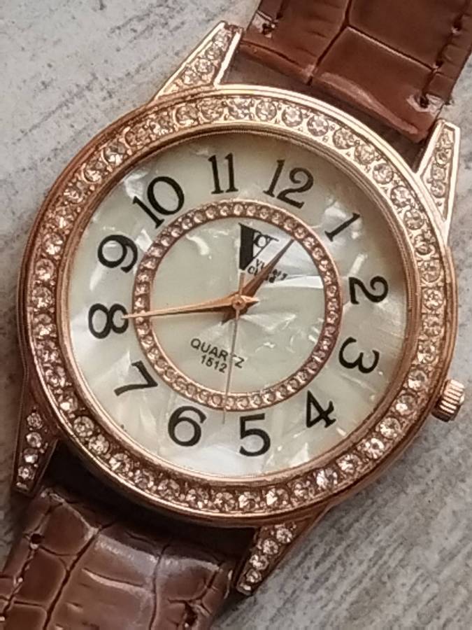 LADIES WATCH COLLECTION ALL IN EXCELLENT WORKING CONDITION - BIDDING FOR ALL 5 WATCHES