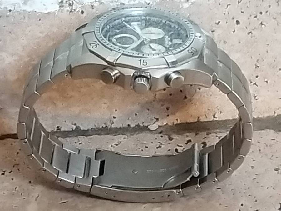 MENS ELLESSE WATCH WITH ROTATING BEZEL IN EXCELLENT WORKING CONDITION - READ DESCRIPTION