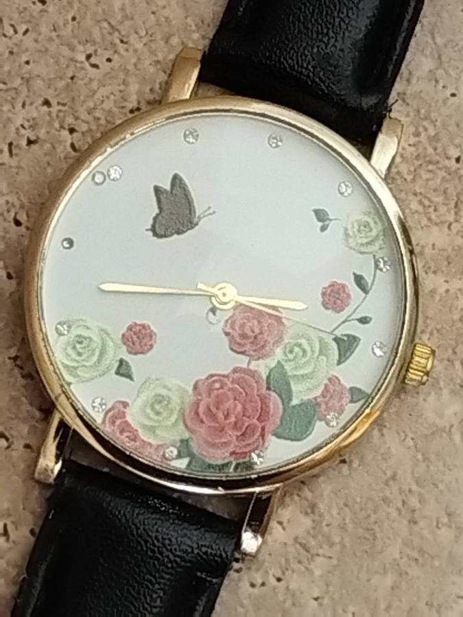 LADIES FASHION WATCH COLLECTION ALL IN EXCELLENT WORKING CONDITION - BIDDING FOR ALL 5 WATCHES