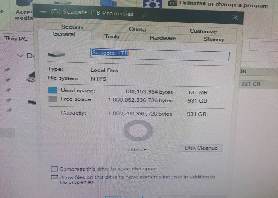 Seagate 2.5" 1 TB External Hard Drive USB3