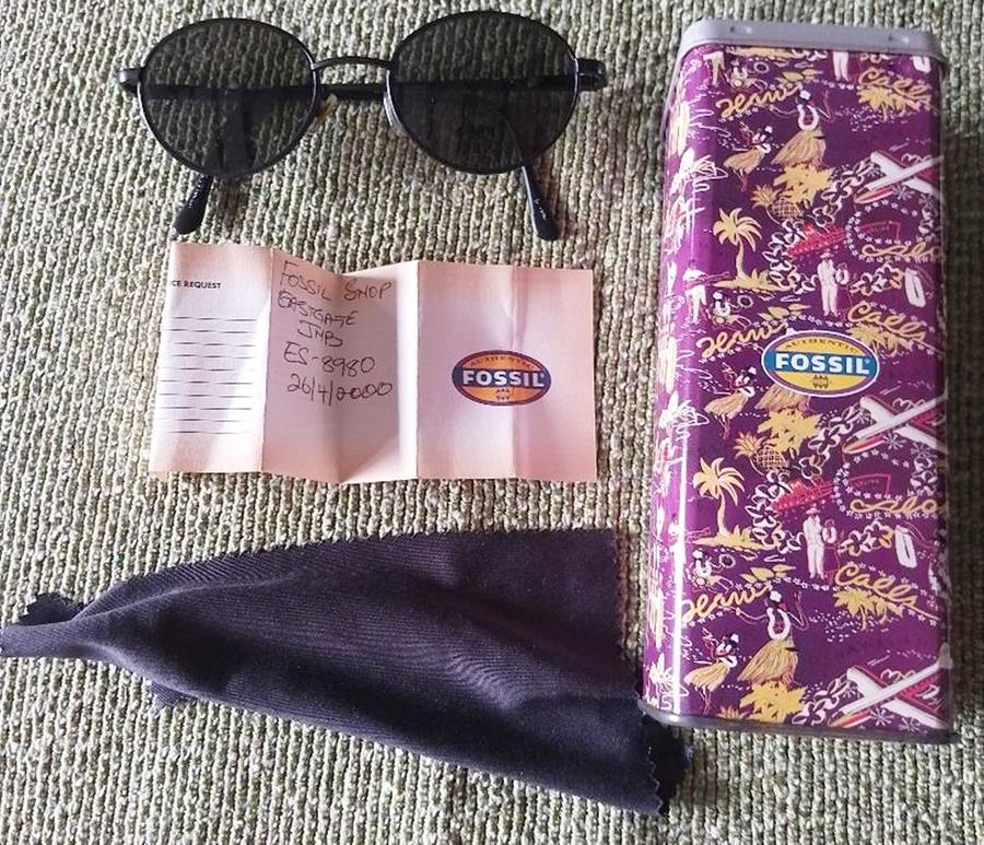 Fossil Sunglasses With Tin Case - Very Good Condition