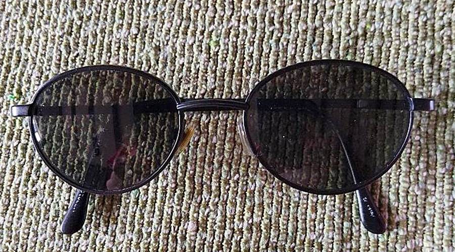 Fossil Sunglasses With Tin Case - Very Good Condition