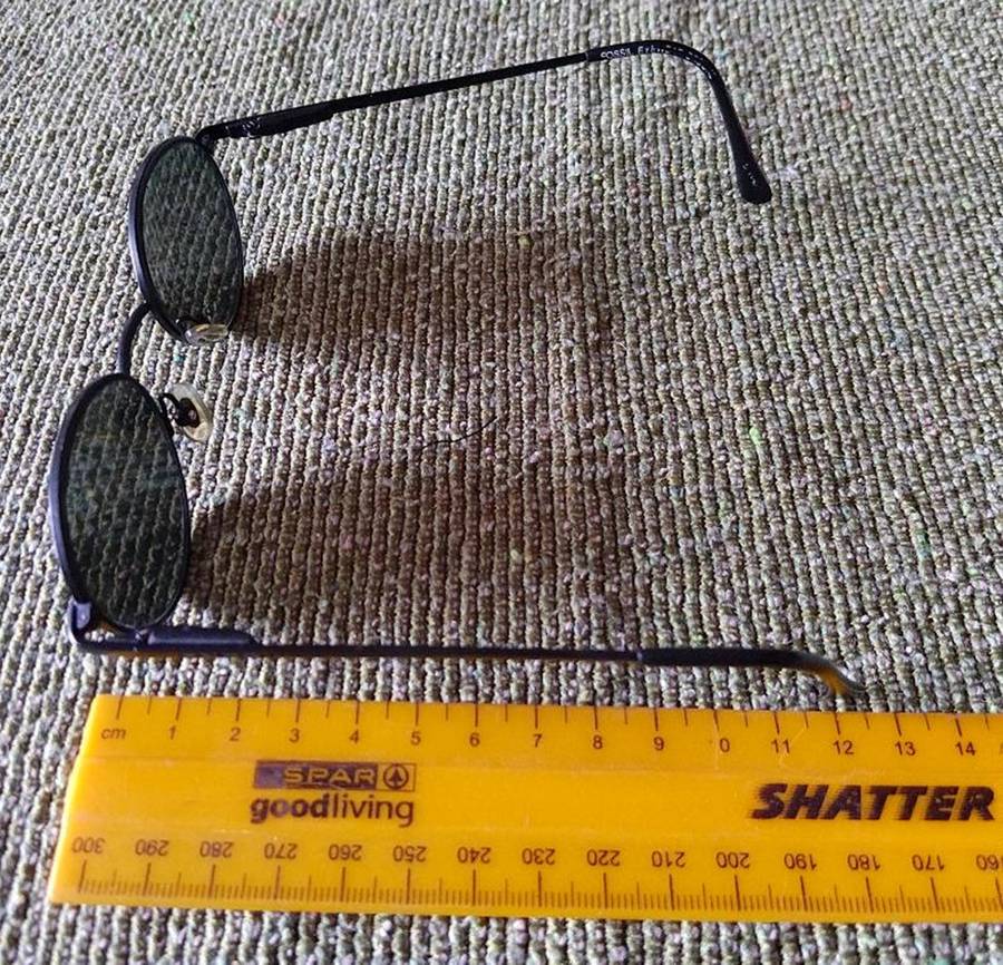 Fossil Sunglasses With Tin Case - Very Good Condition