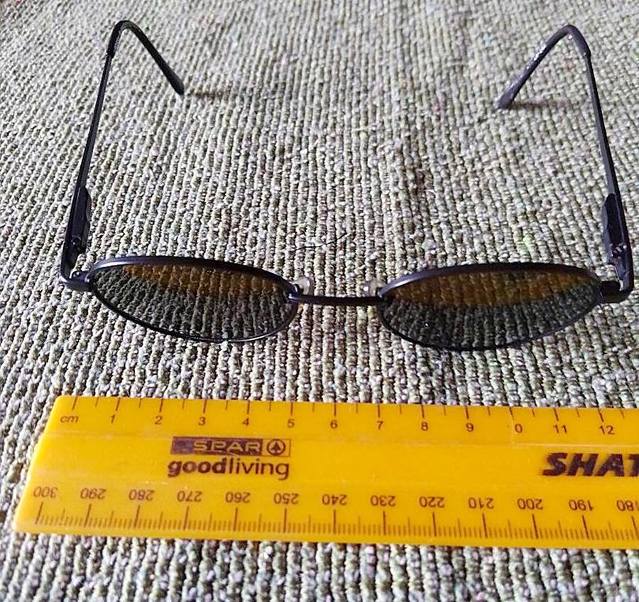 Fossil Sunglasses With Tin Case - Very Good Condition