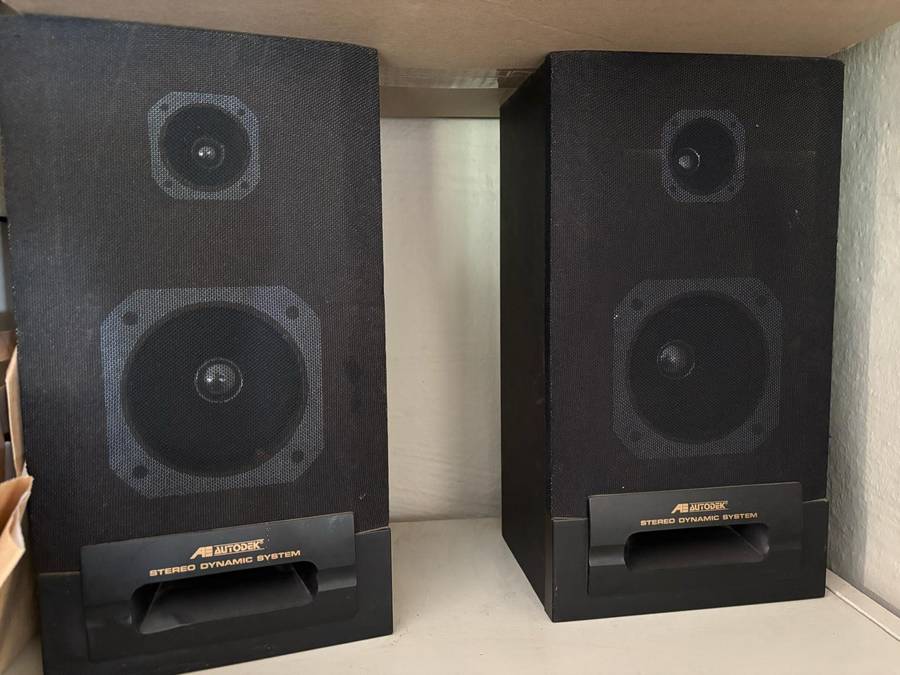 Classic Autodek Stereo Dynamic System Speakers - A Vintage Audio Gem