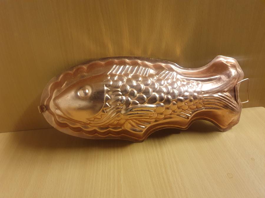 Vintage Fish Shape Jelly Mould   (33cm x 15cm)