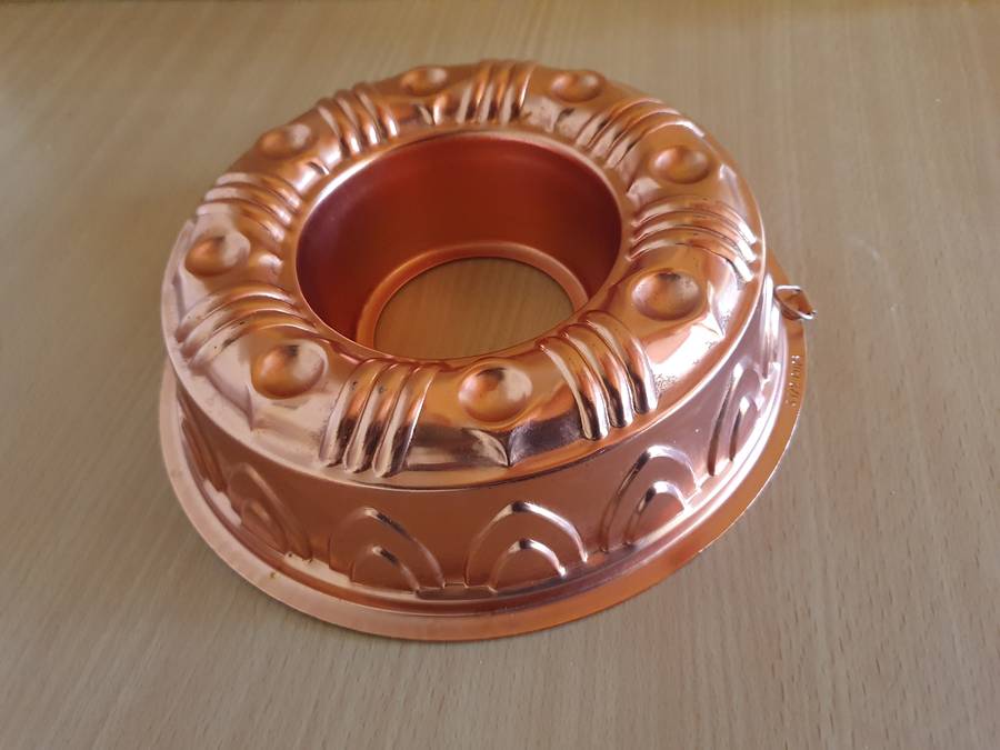 Metal Jelly Mould (width 22cm height 6cm)
