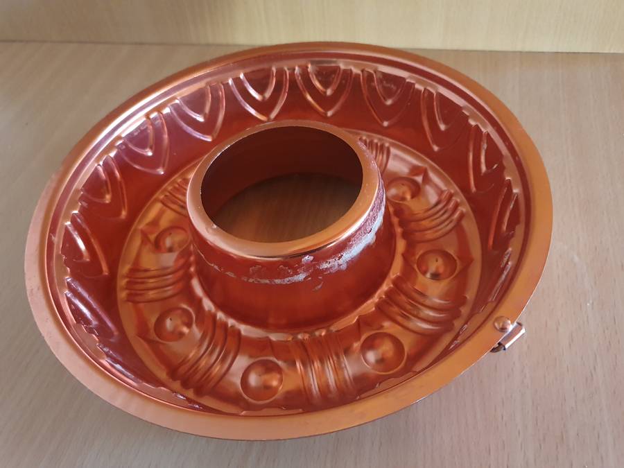 Metal Jelly Mould (width 22cm height 6cm)