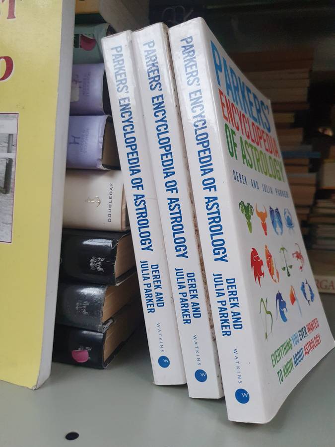 Parkers` Encyclopedia of Astrology:  Derek and Julia Parker  (Paperback)