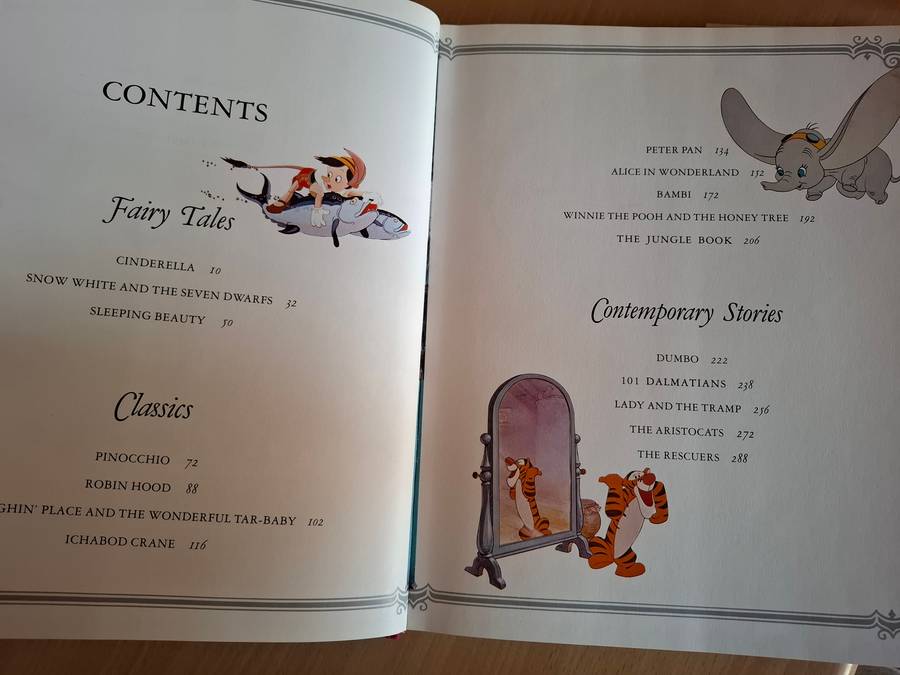 Walt Disney`s Treasury of Children`s Classics  (Hardcover)