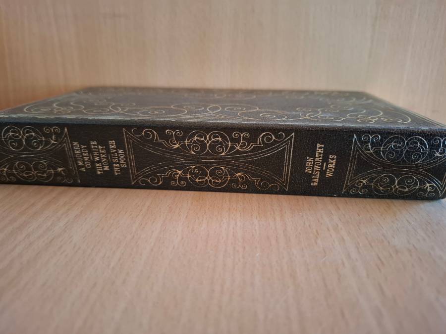 The White Monkey/A Silent Wooing/The Silver Spoon/Passers By: John Galsworthy (Hardcover)