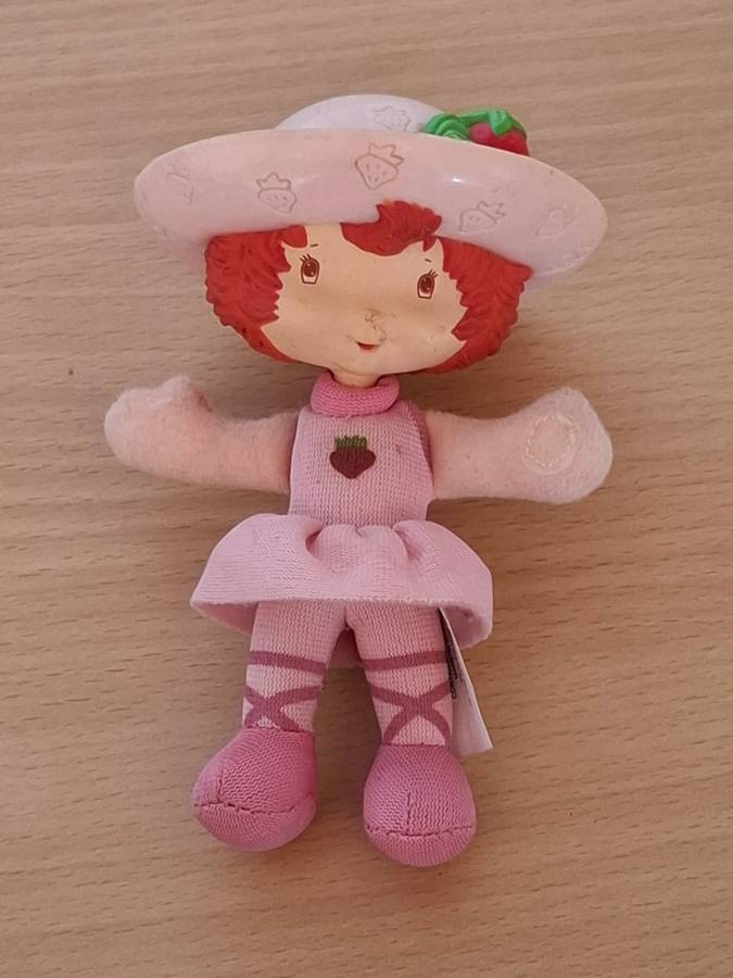 Small Strawberry Shortcake Doll - height 10cm  (McDonald`s Happy Meal Toy, 1980`s)
