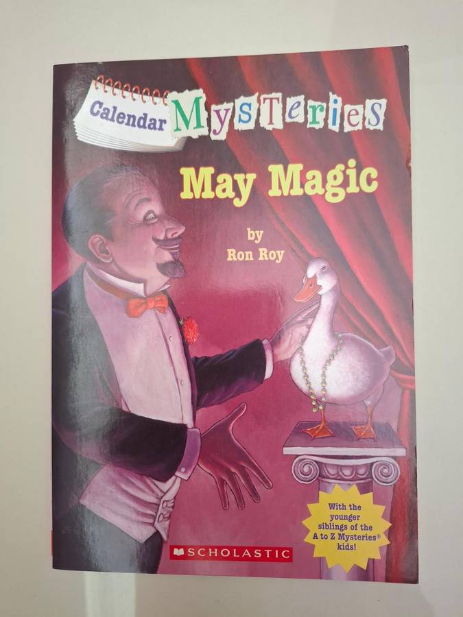 Calendar Mysteries - May Magic by Ron Roy  (Paperback)