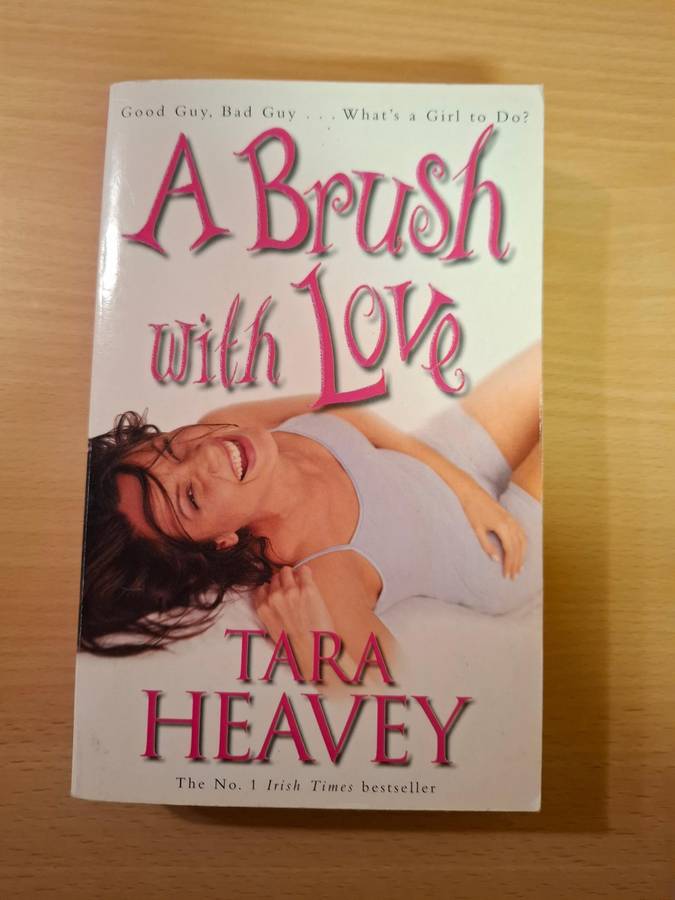 A Brush with Love : Tara Heavey  (Paperback)