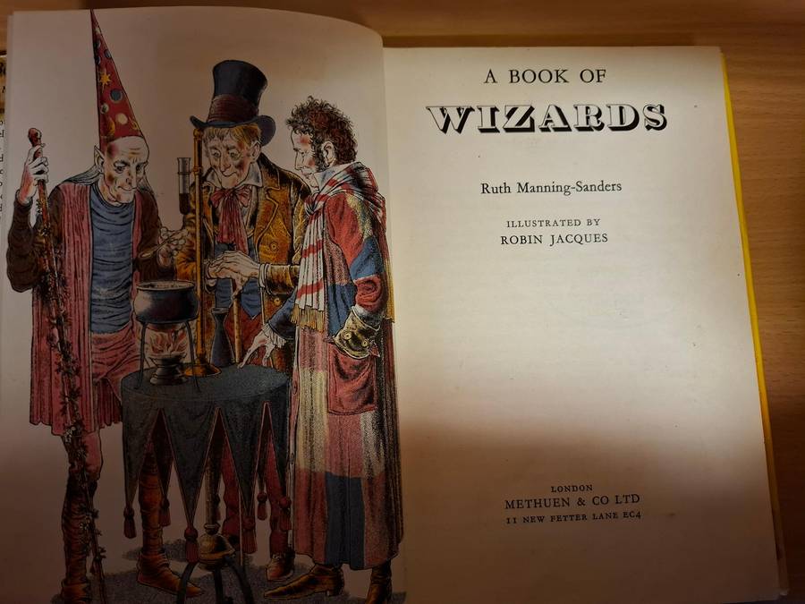 A Book of Wizards : Ruth Manning-Sanders  (Hardcover)