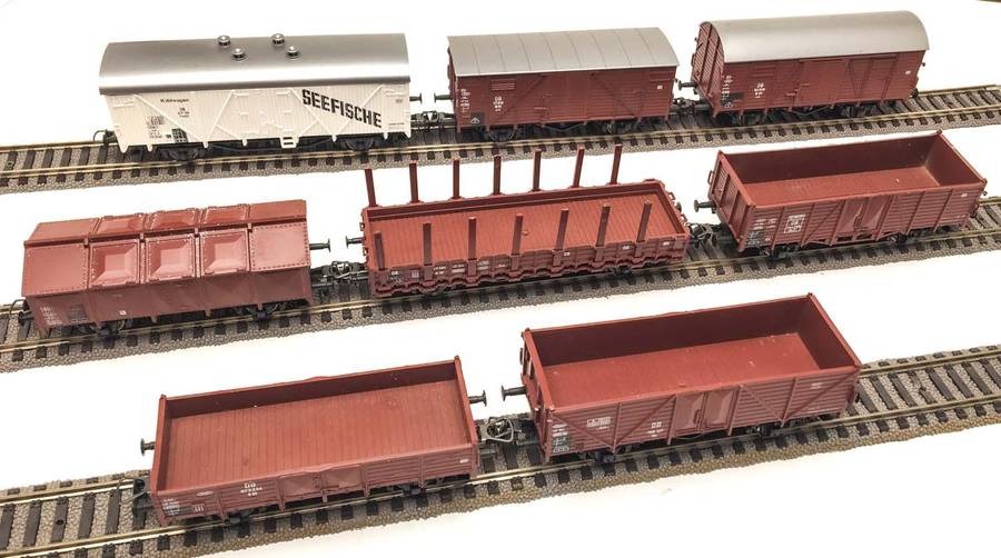 Roco: 8 Goods Wagons Set (HO) 44002