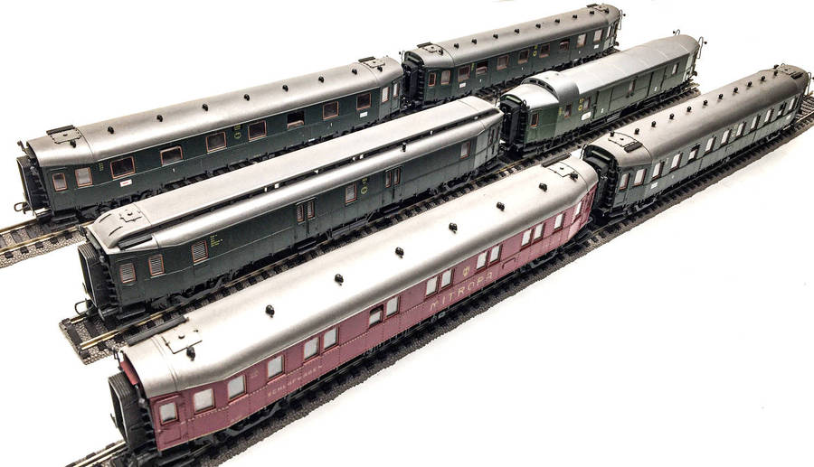 ROCO EXPRESS WAGONS OF THE DRG (HO) X6