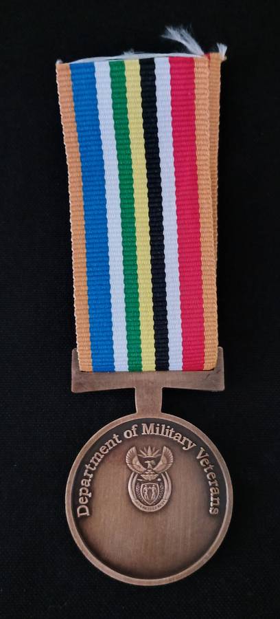 MK MILITARY VETERANS 50TH ANNIVERSARY MEDAL     FULL SIZE                   L134