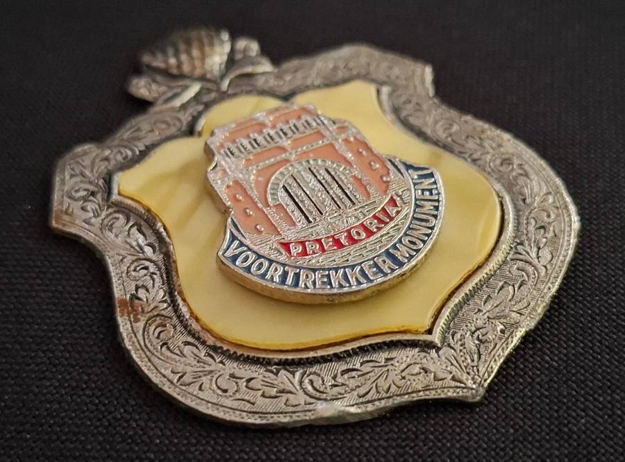 Voortrekker Monument Badge With Mother Of Pearl Inlay and Enamel        E23