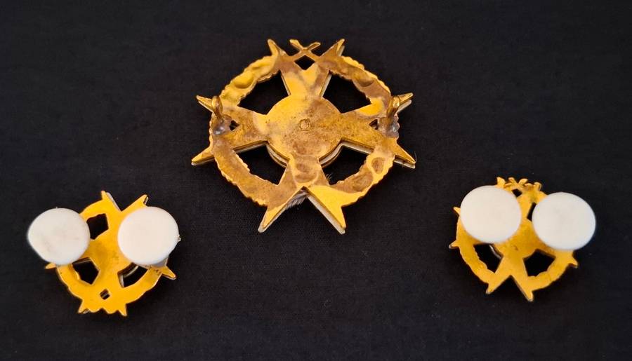 South African Corps of Chaplains Cap And Collar Badges, Christian ---- NOTE Cap Badge Lugs -- E89