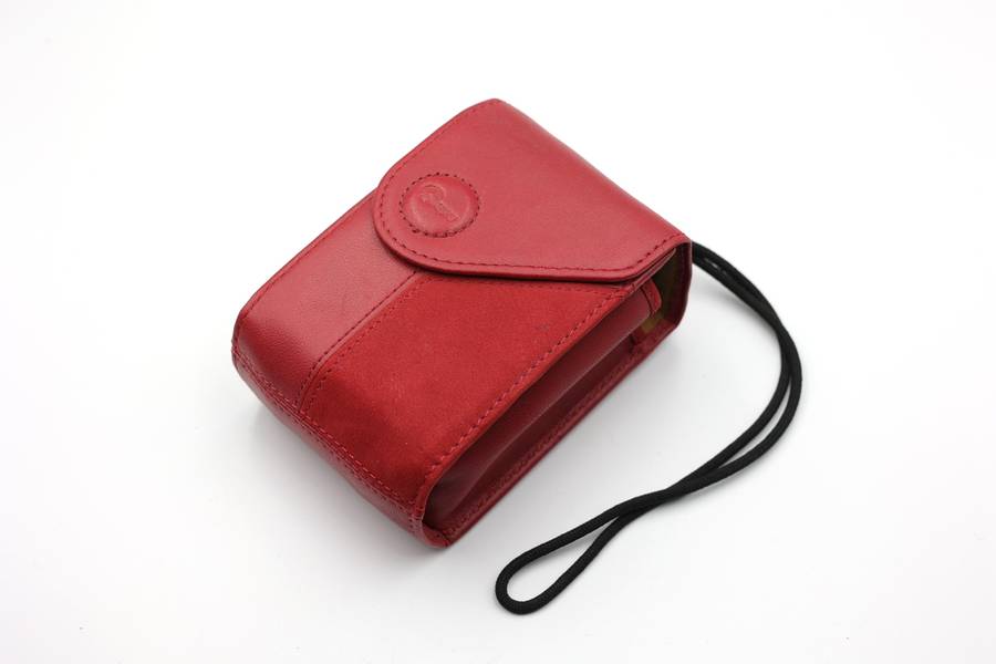 Canon Powershot A480 digital point and shoot camera.