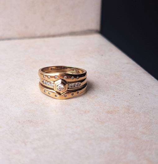 9ct gold petite diamond ring set