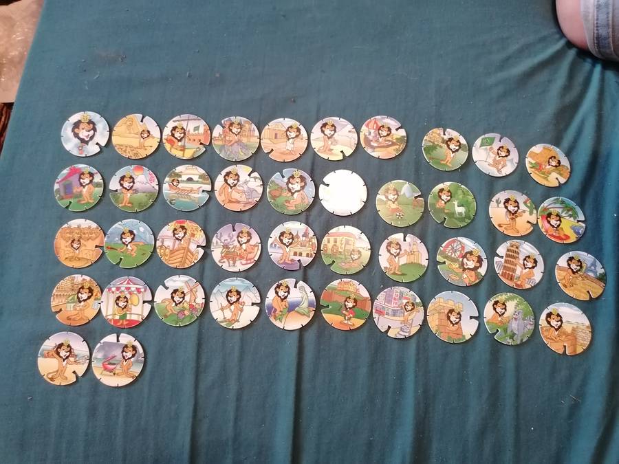 Vintage complete sets of SIMBAZO TAZOS 1-42