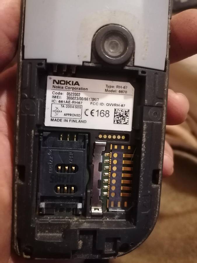Nokia 6670 do switch on but need a Sim to test