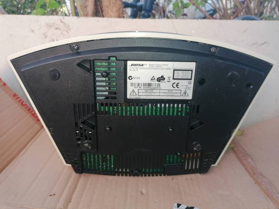 BOSE WAVE MUSIC SYSTEM, MODEL No AWRCC4