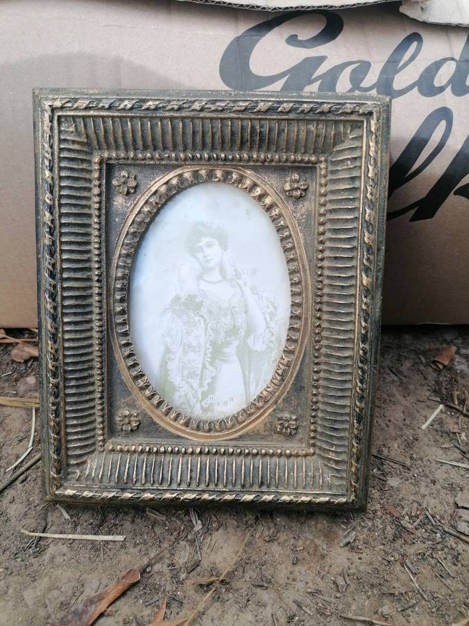 Stunning vintage photo frame