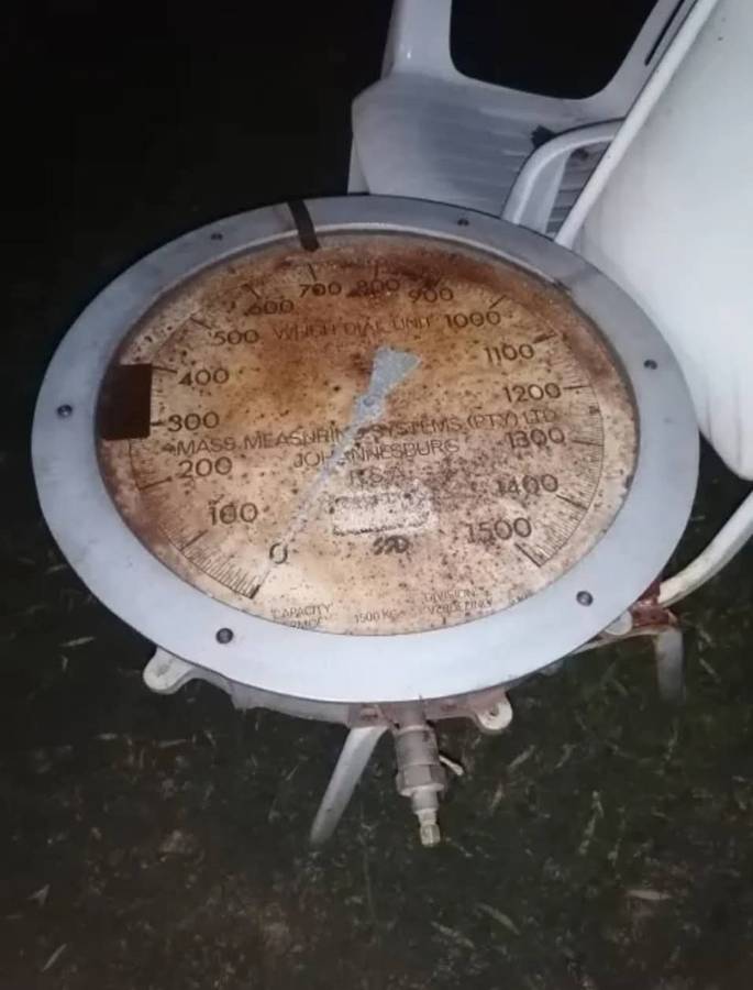 Rare find a large and heavy ship WEIGH DIAL UNIT