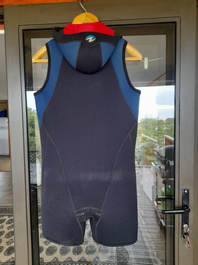 AQUALUNG Tech diving suit. 5mm suit with 7 mm jacket. Size 38