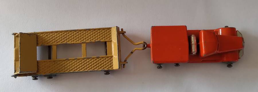 Matchbox Diamond T Prime Mover And Trailer # 15