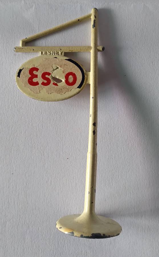 Matchbox Esso Petrol Station