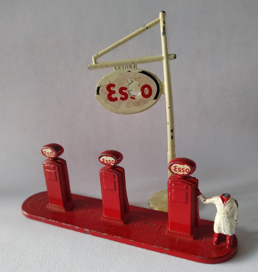 Matchbox Esso Petrol Station
