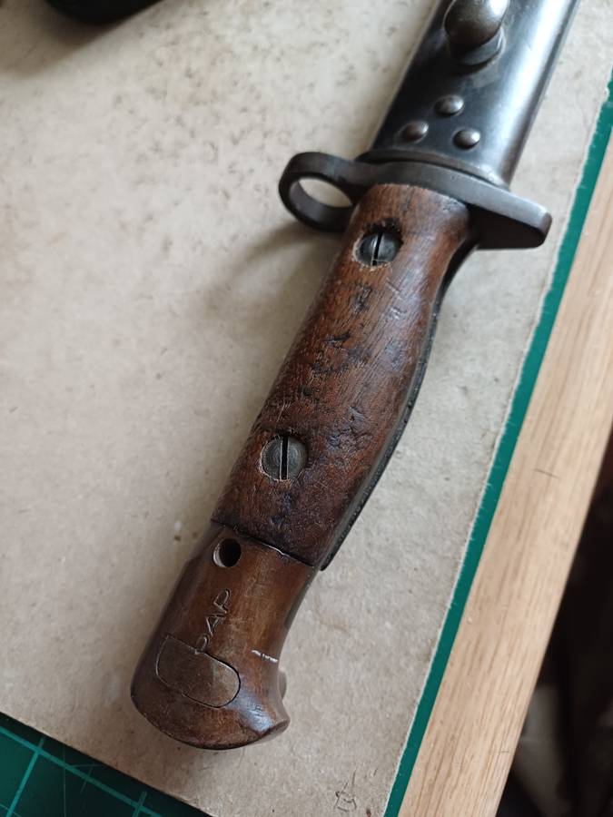 LE 1907 Bayonet by Sanderson, issued 1918