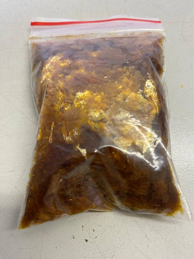 Shellac flakes & buttons