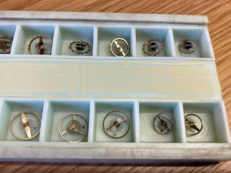 Watch balance wheels complete