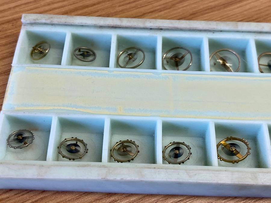 Watch balance wheels complete