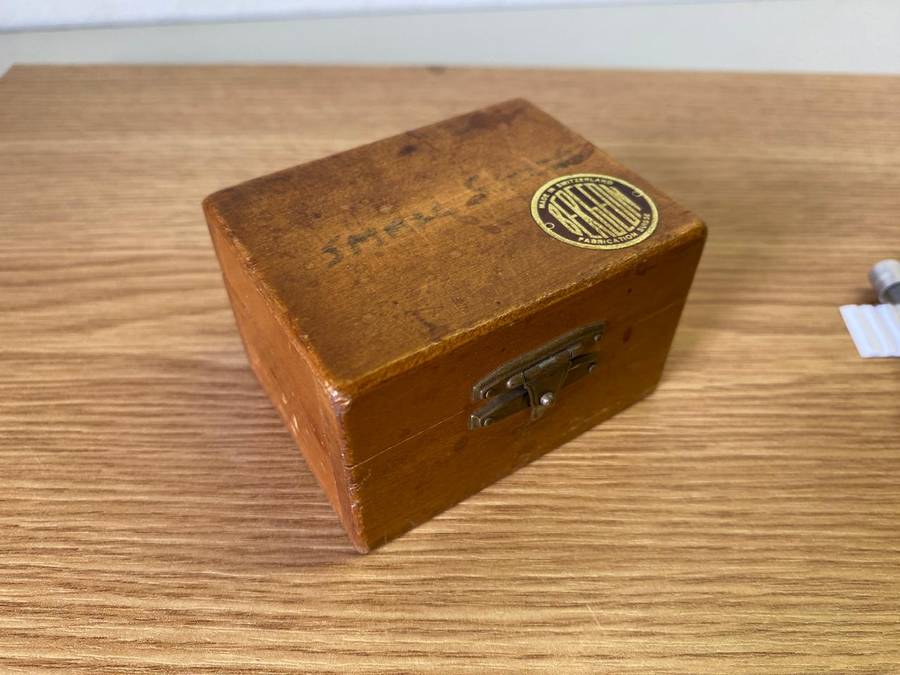 BERGEON - assortment of watch screws